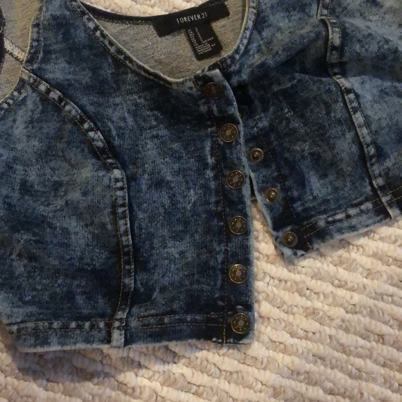 Crop Top - Picture 2 of 6